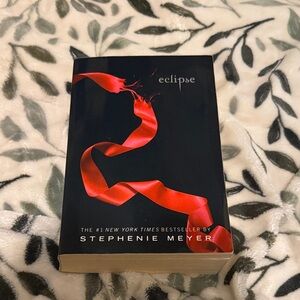 Eclipse by Stephenie Meyer Paperback